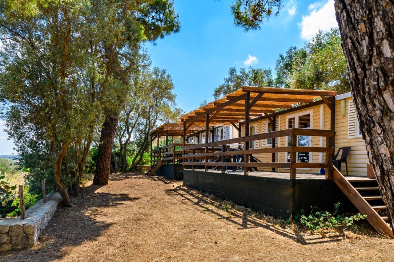 Camping La Scogliera Санта-Чезареа-Терме Екстер'єр фото