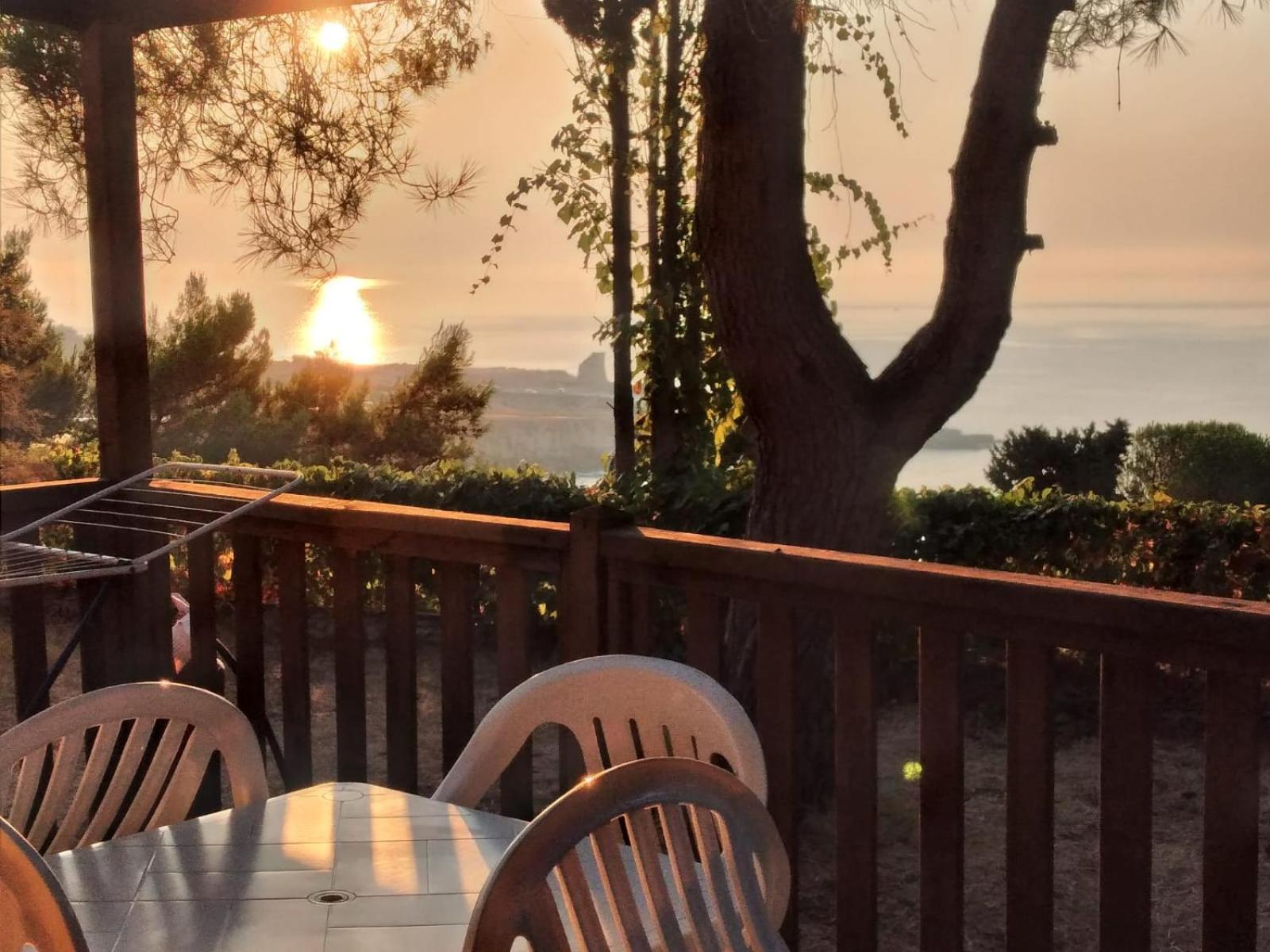 Camping La Scogliera Санта-Чезареа-Терме Екстер'єр фото